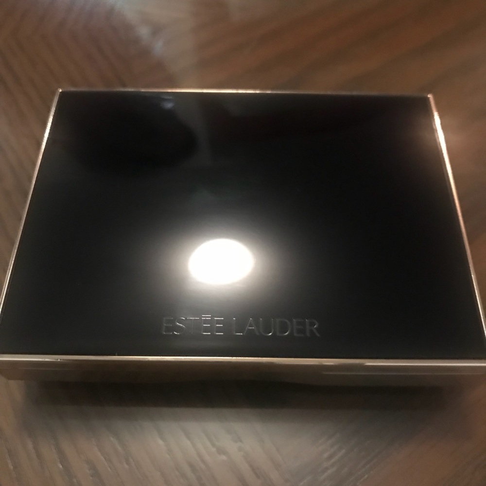 Eyeshadow palette (rebel metal)